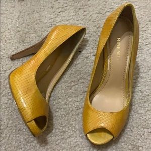 Yellow snake skin size 5m by Nine West